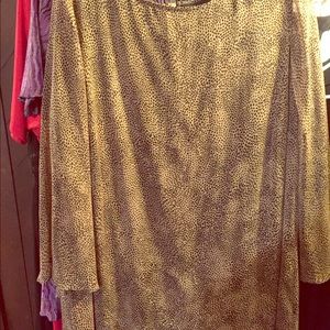 Leopard like mid length dress or top